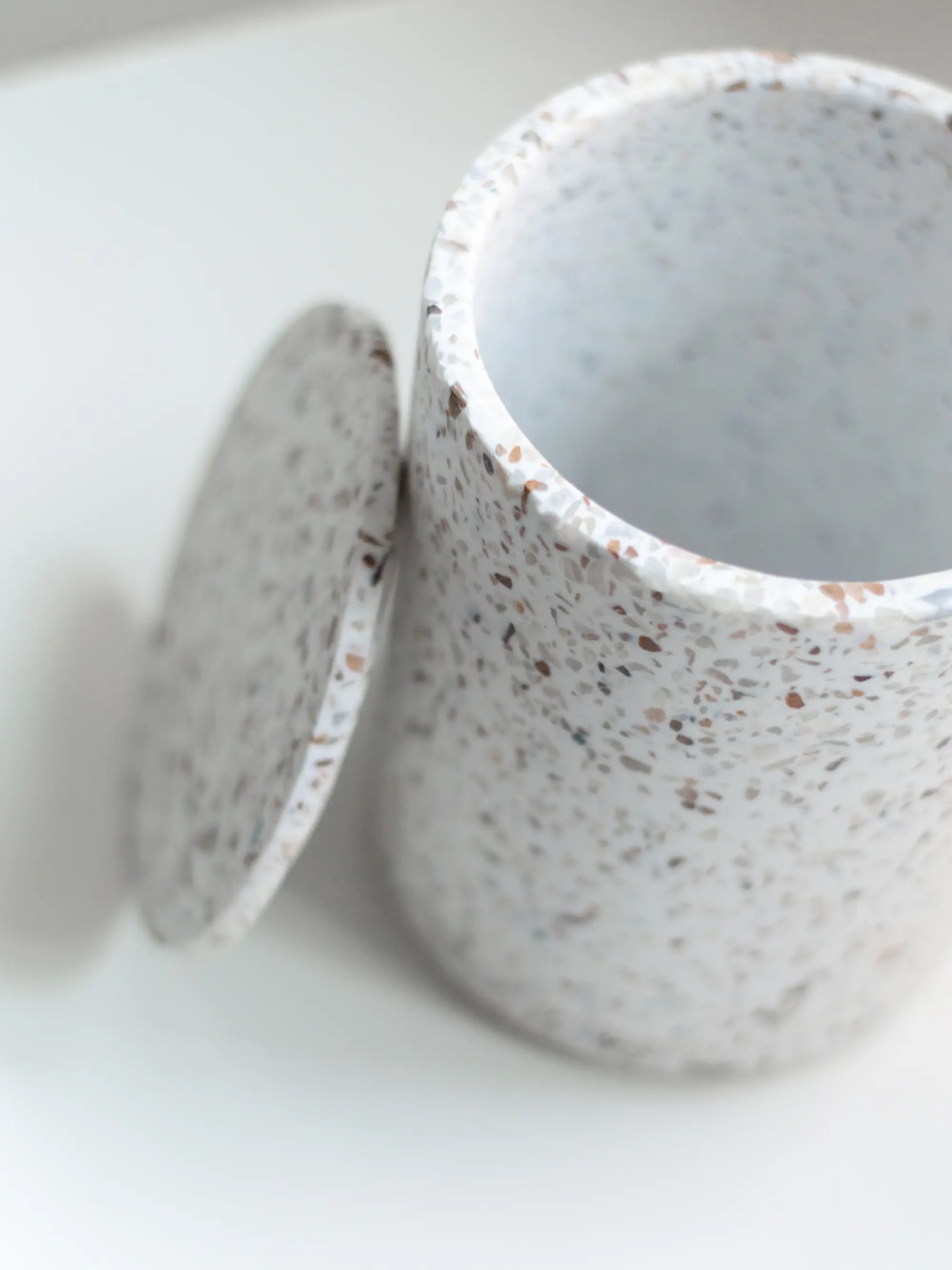 HUMDAKIN Lucca - Terrazzo Vase m. Låg Terrazzo 138 Red/Beige